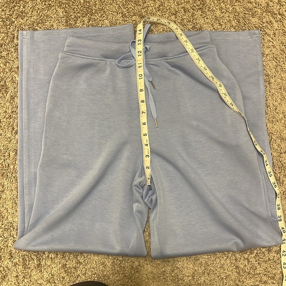 Blue Sleeveless Sweatsuit - Picture 13 of 14